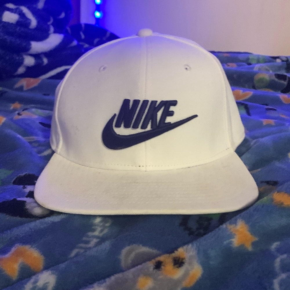 White Nike hat